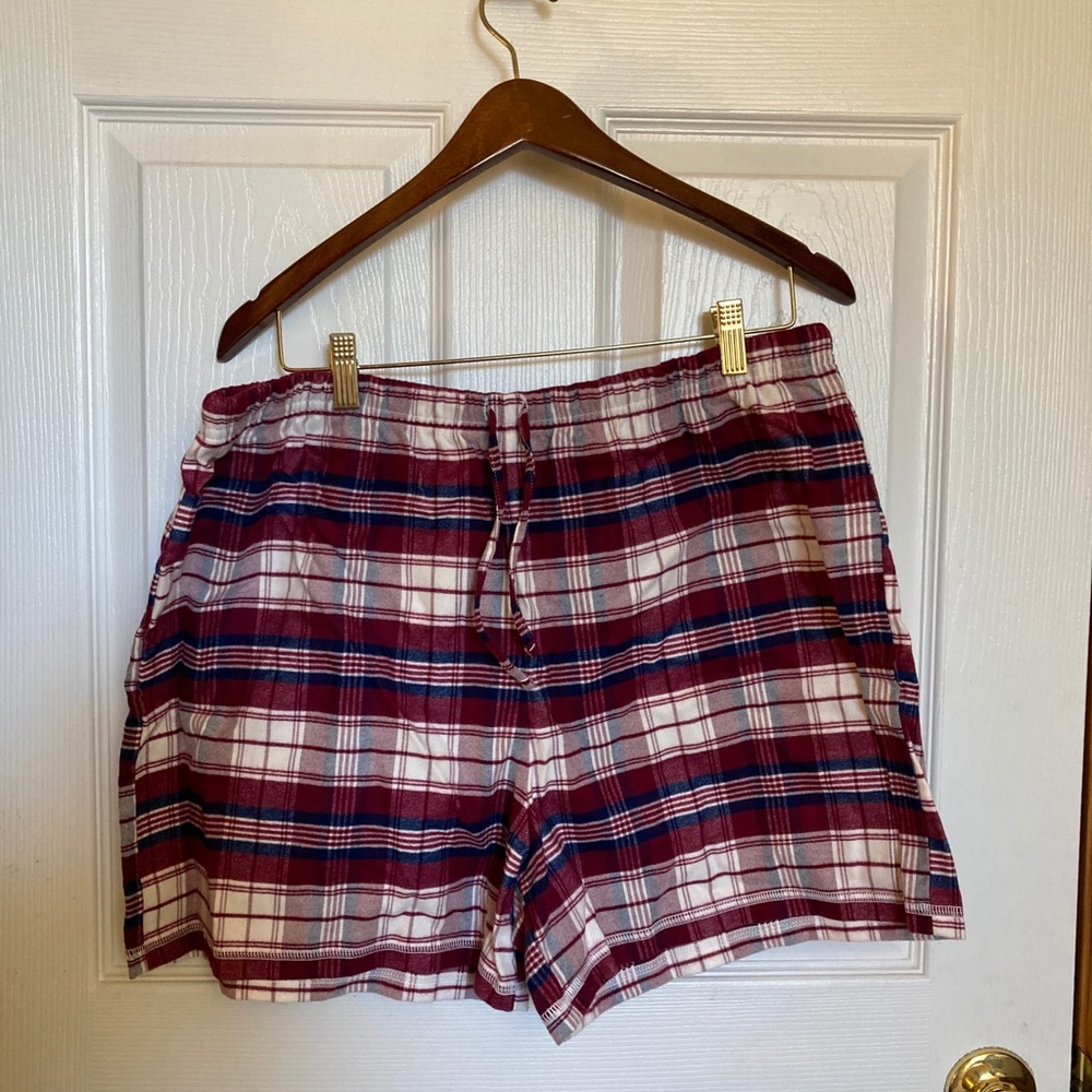 Garnet Hill comfy plaid pajama shorts